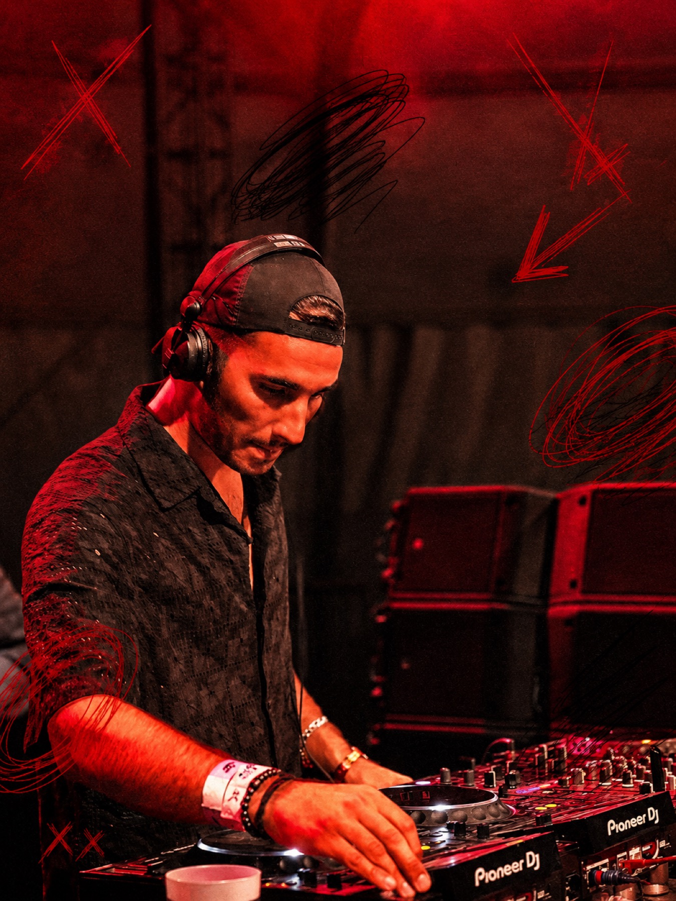 Pol BoX red editorial DJ visual